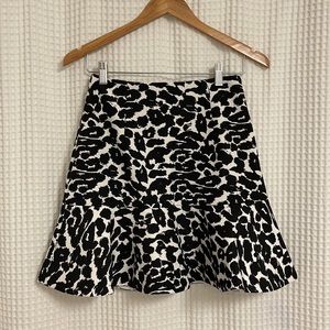 FINDERS KEEPERS Ruffle Leopard print - beautiful on